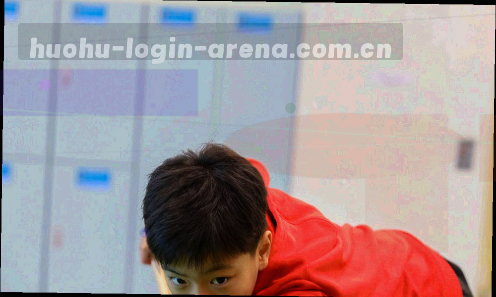 从具体问题出发分向电话与邮箱两条通道的响应路径示意图